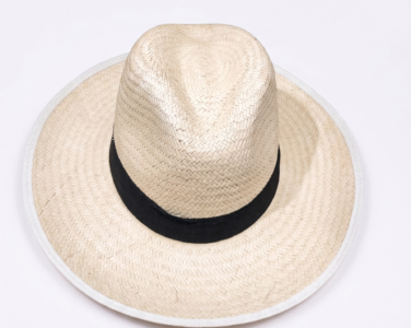 Sombrero Clásico de Paja Toquilla "Brisa Costera" – Elegancia Atemporal con Cinta Negra